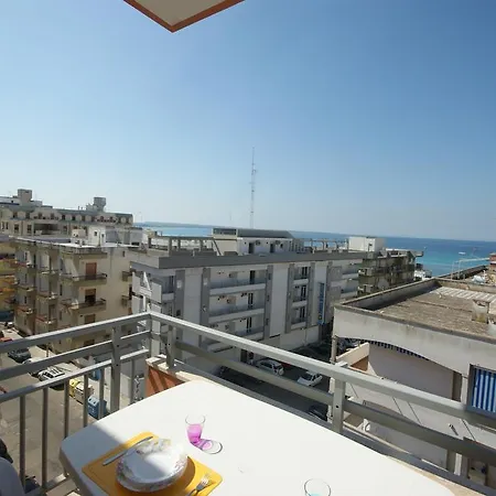 Lido Ariosto *